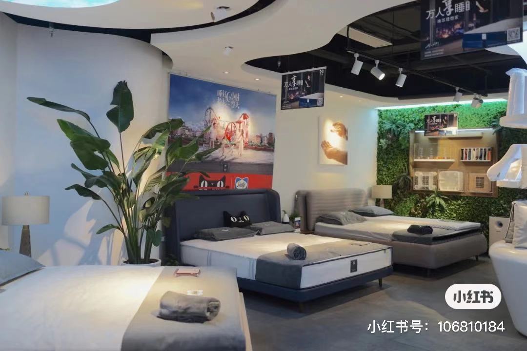 大胸妹纸的真爱，趴睡也不压胸的床